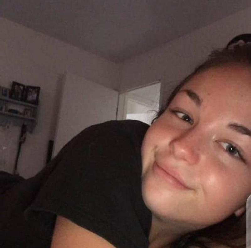I’m down to Hookup imma suck the hell outta your d**k and fuck you so good n