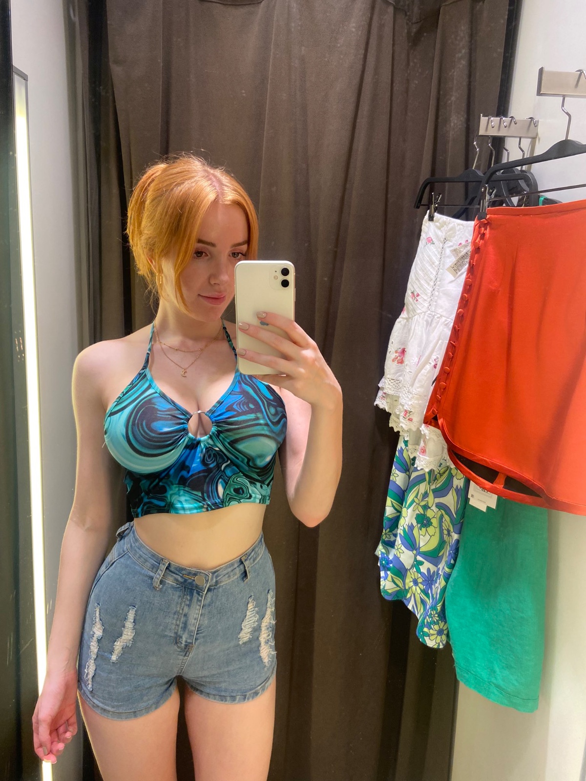 hello i am a fully verified Nuru Massage Therapist, Are you stressed and need So